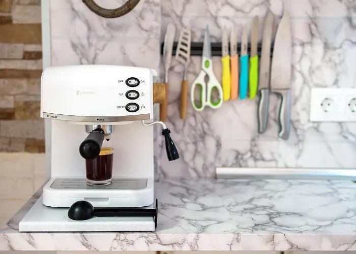 Habitación Cama Matrimonio Piso Compartido Torremolinos