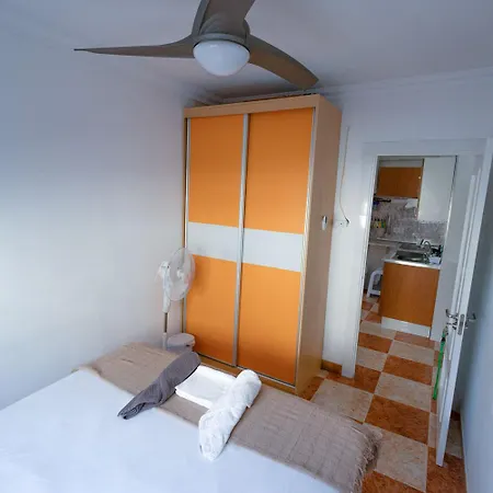 Cama Matrimonio Piso Compartido Homestay *