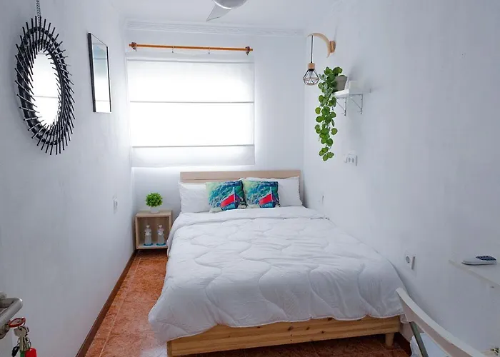 Privatunterkunft Cerca Aeropuerto Y Playa *